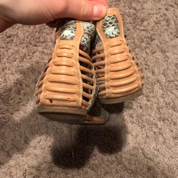 Sandals - Picture 3 of 5